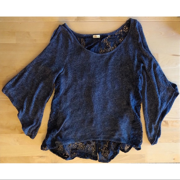 Hollister cold shoulder top - Picture 1 of 3